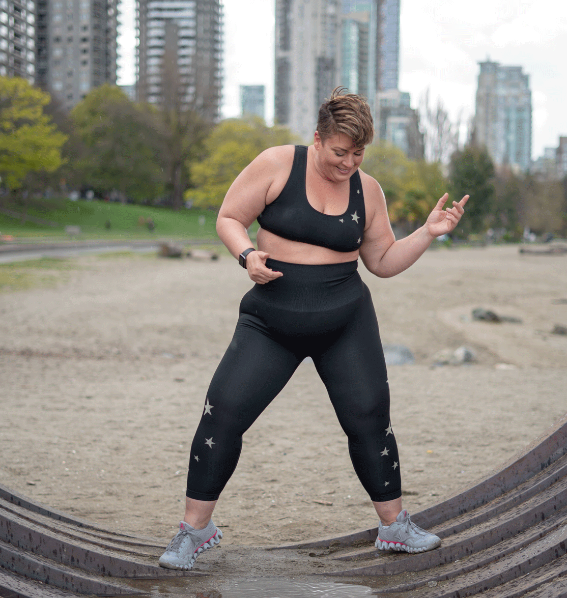 TEMA Athletics Seamless Black Star Bra